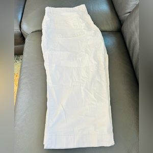 Jones New York cropped khakis